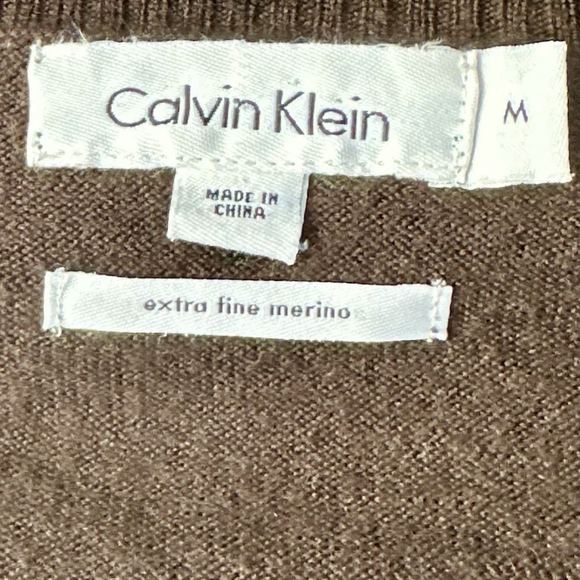 Calvin Klein Men's Fine Merino Wool V Neck Sweater Solid Brown Size M - Picture 4 of 5